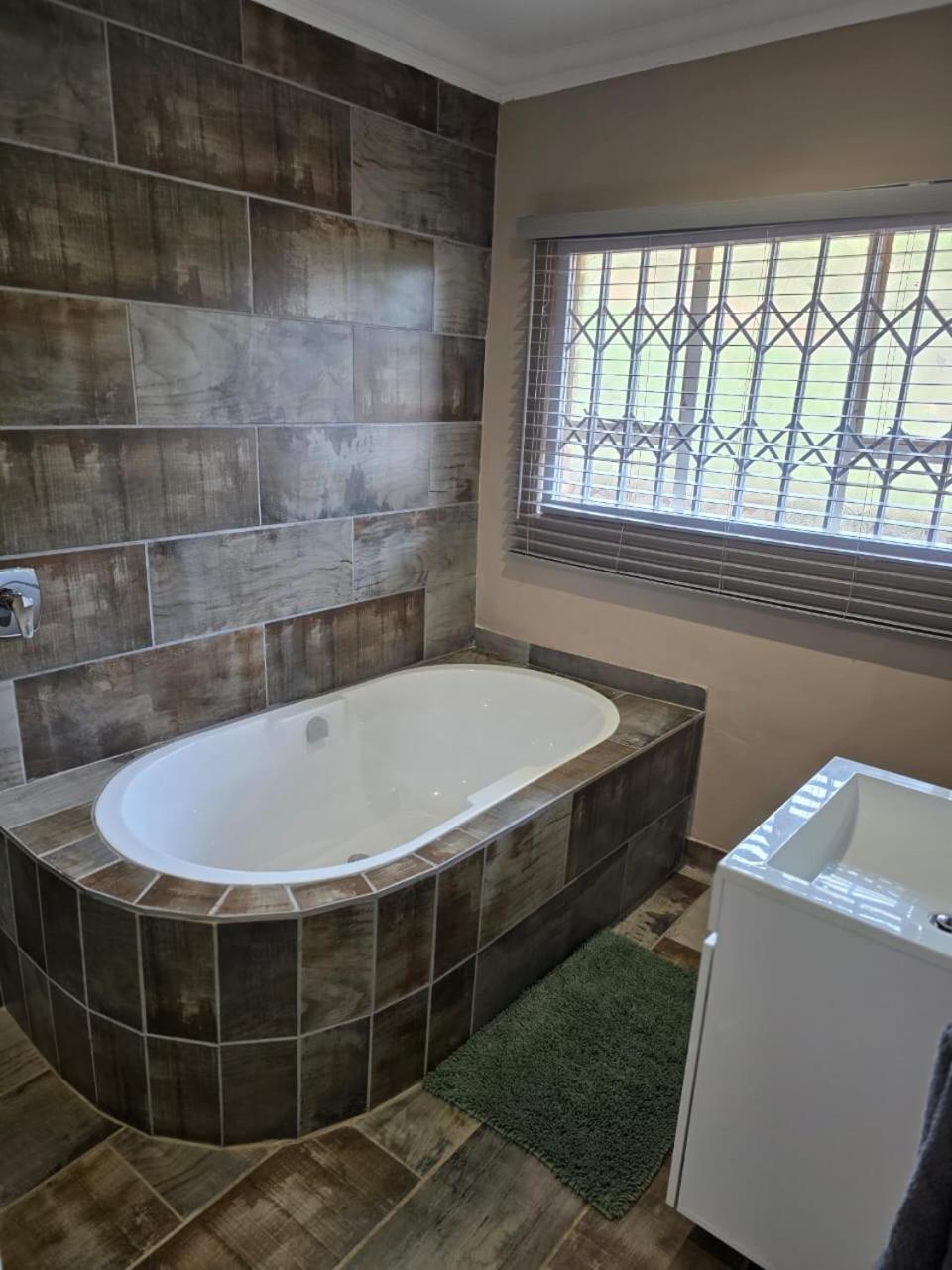 Rocky Mountain Holiday Home Hartbeespoort Exterior foto