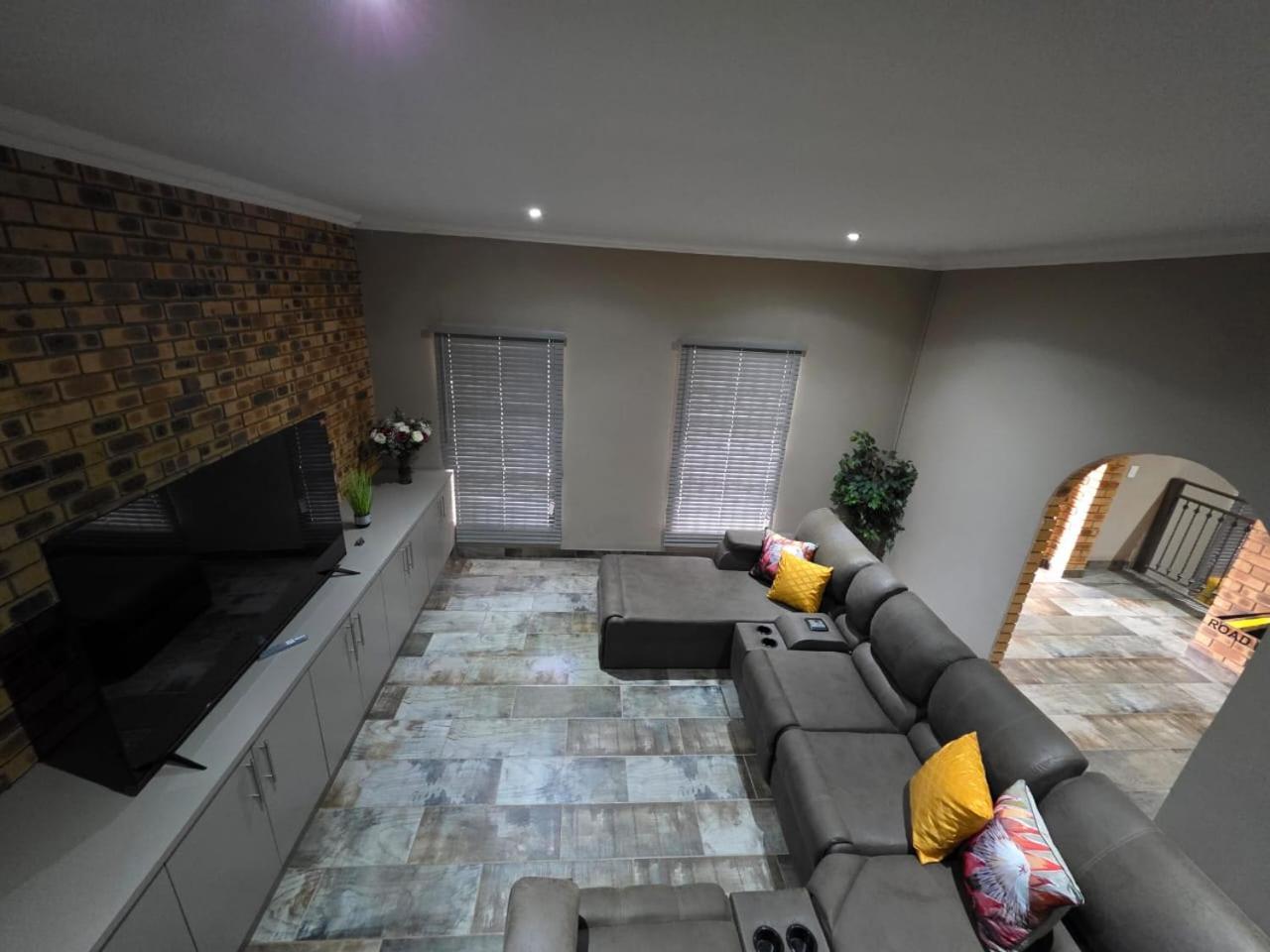 Rocky Mountain Holiday Home Hartbeespoort Exterior foto