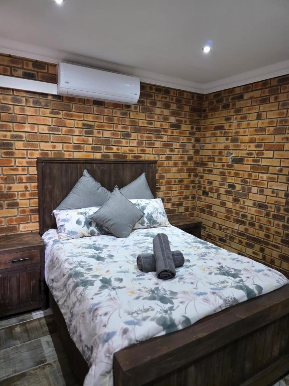 Rocky Mountain Holiday Home Hartbeespoort Exterior foto